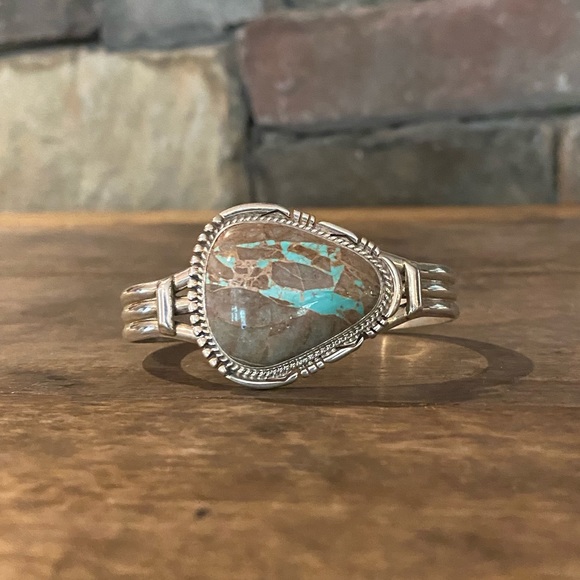 J Nelson Turquoise & Silver Cuff Bracelet - Picture 4 of 9